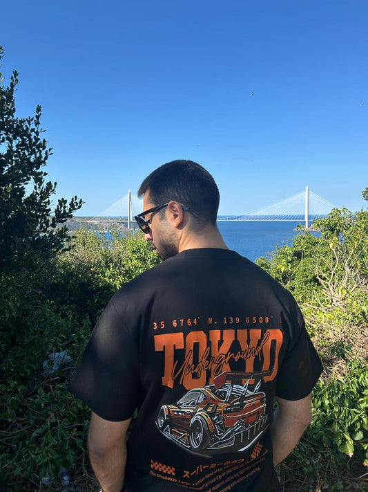 Erkek  Spor Araba Grafik Tişört - TOKYO Baskılı Oversize Yazlık